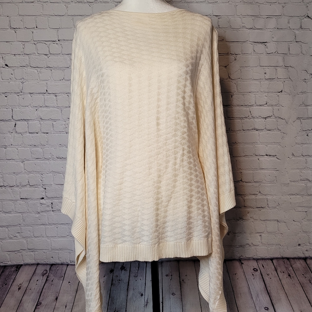 🎊🎉 HOST PICK 🎉🎊  Lululemon Shawl/Wrap/poncho